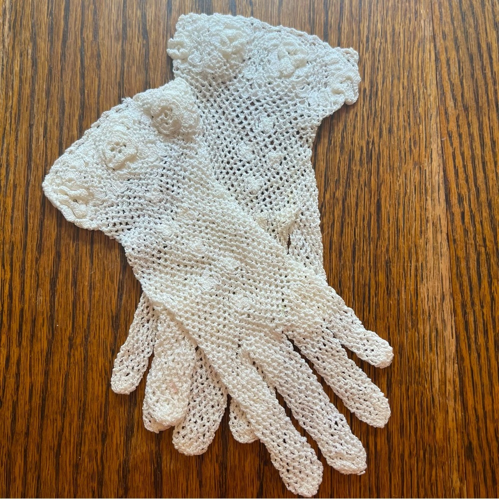 Lace Gloves